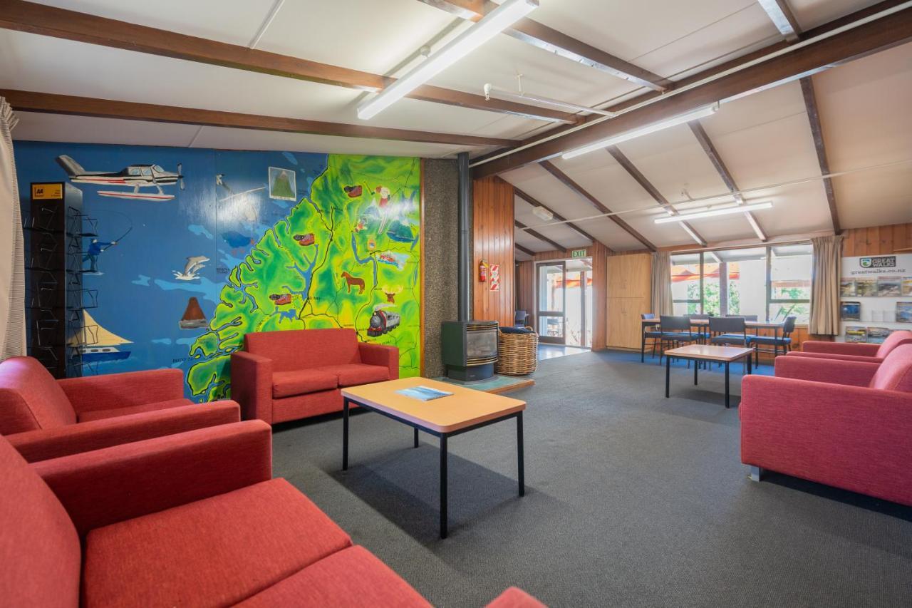 Te Anau Central Backpackers Экстерьер фото
